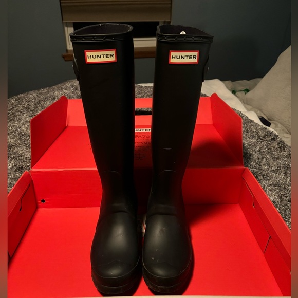 Women’s Original Tall Hunter Boots in Navy - Picture 2 of 12